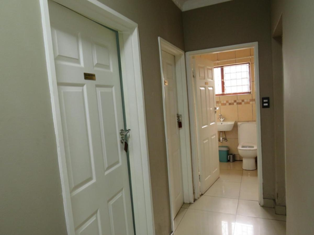 The Musafer Travel Lodge Pietermaritzburg Buitenkant foto