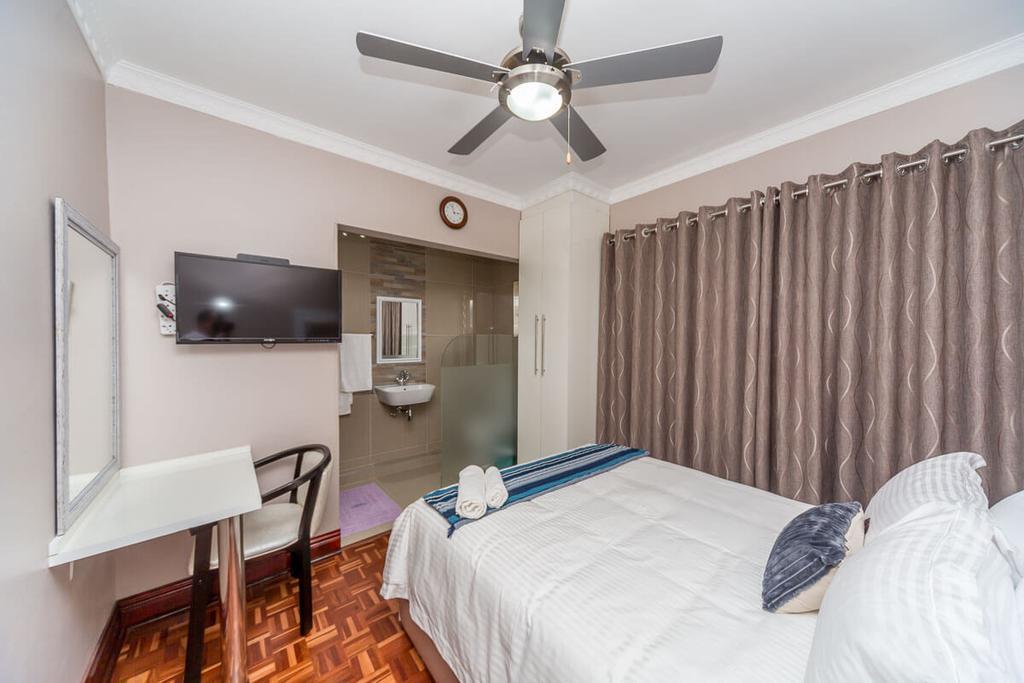 The Musafer Travel Lodge Pietermaritzburg Buitenkant foto