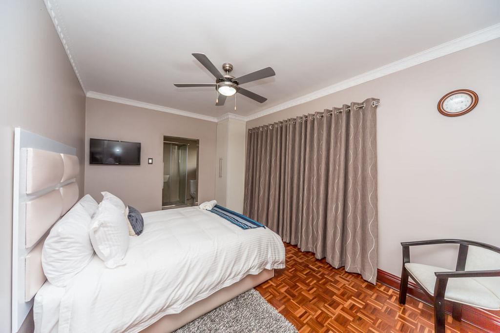 The Musafer Travel Lodge Pietermaritzburg Buitenkant foto