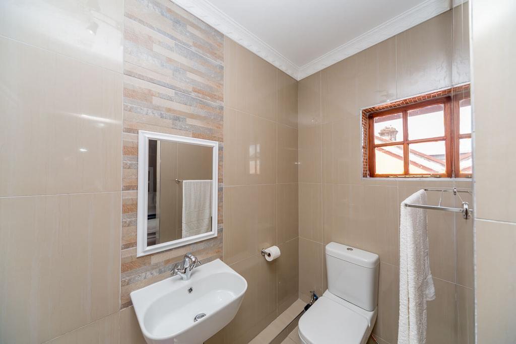 The Musafer Travel Lodge Pietermaritzburg Buitenkant foto