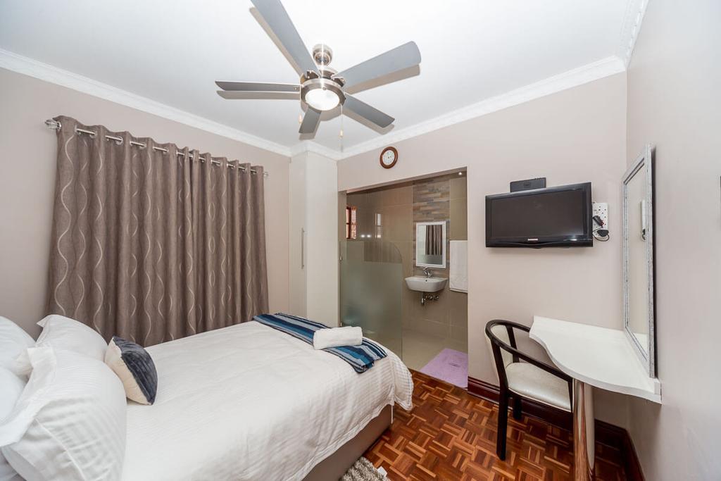 The Musafer Travel Lodge Pietermaritzburg Buitenkant foto